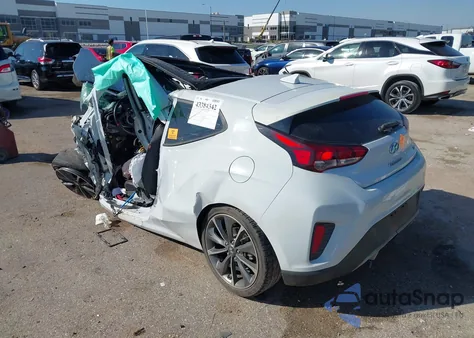 2020 Hyundai Veloster 2.0 Premium z USA, uszkodzony, nr VIN KMHTG6AF7LU021208